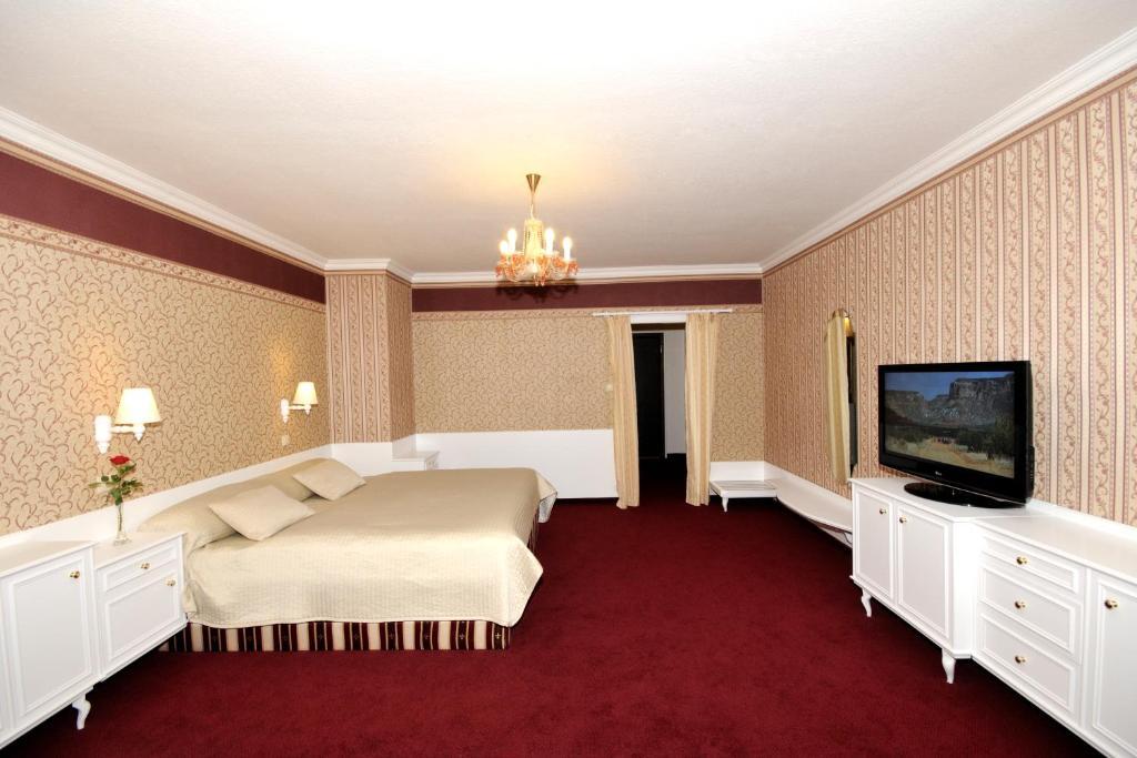 Hotel Ostrov Nymburk Quarto foto