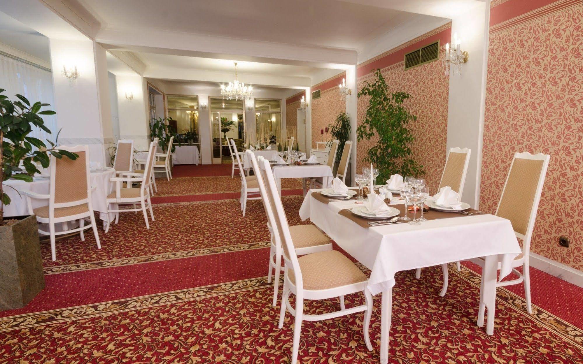 Hotel Ostrov Nymburk Exterior foto